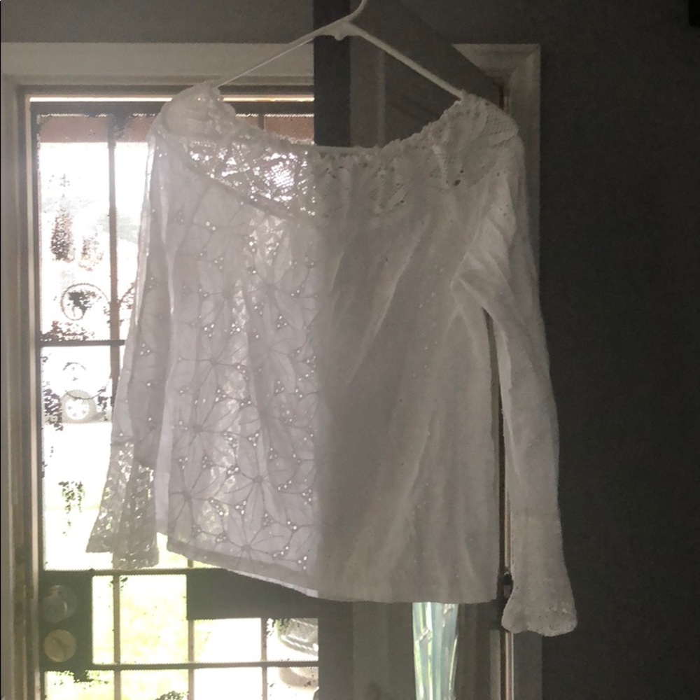 Cute lace off the shoulder size L ladies top